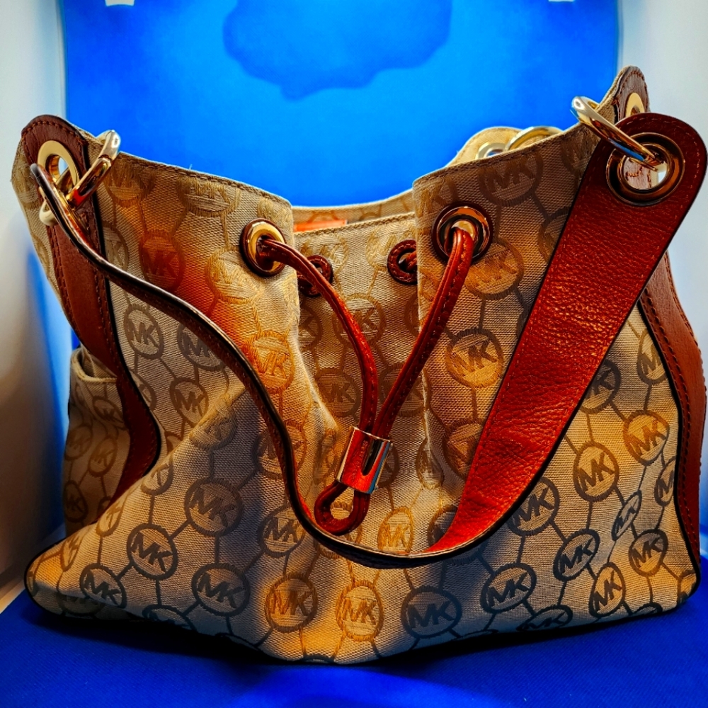 Michael Kors drawstring shoulder bag